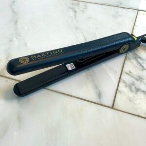 Martino by Martino Cartier 1.25” flat iron model number MCT3013